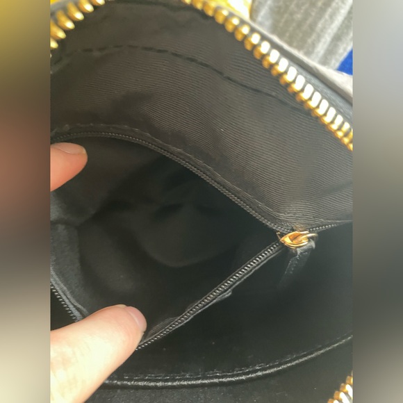 Grey suede Milly crossbody camera bag with ring handles - Picture 7 of 12